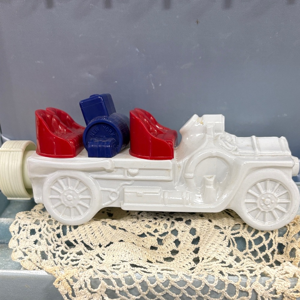 vintage Avon Thomas Flyer 1908 car bottle.